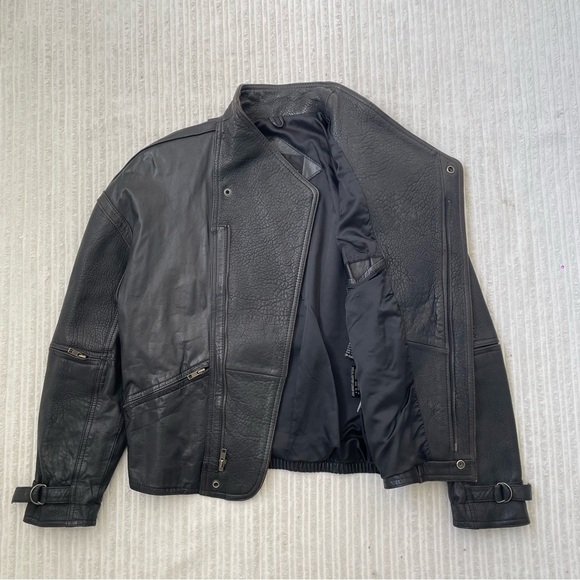 Vintage Bermans Men's Black Leather Motorcycle Jacket - Picture 2 of 10
